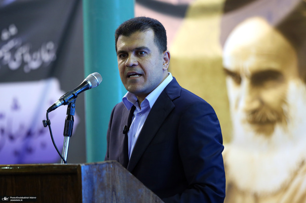 حسین افشین: از هر فرصتی استفاده کنیم تا صدای نخبگان کشور باشیم/ به نخبگانمان فرصت ندهیم، بقیه فرصت می‌دهند/ نخبه را یا باید باور کنیم یا از دست بدهیم