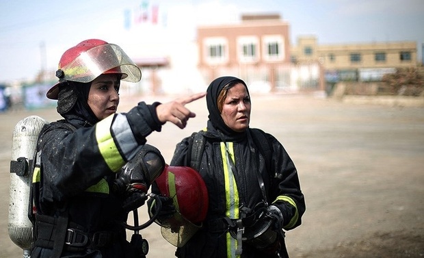 همراه با آتش نشانان زن تهرانی بعد از حادثه پلاسکو