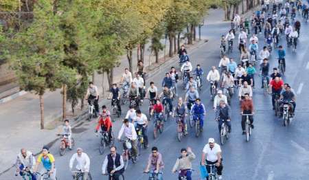 برگزاری همایش دوچرخه سواری بزرگداشت روز آتش نشانی در یزد