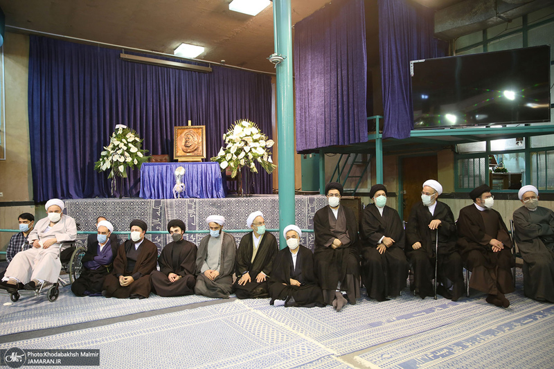 مراسم تشییع حجت الاسلام و المسلمین محتشمی پور در حسینیه جماران