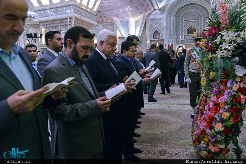 ادای احترام وزیر کشور عراق به مقام شامخ حضرت امام 