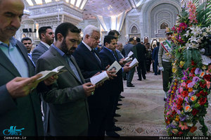 ادای احترام وزیر کشور عراق به مقام شامخ حضرت امام 