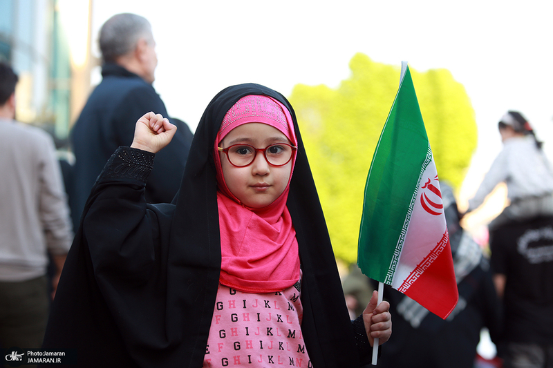 راهپیمایی دختران «جان‌فدای ایران» -۱