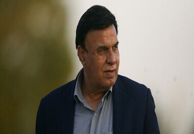 پرویز مظلومی: کدام پیک نیک خانوادگی؟تعجب می کنم!