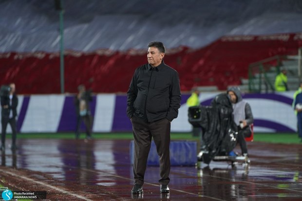 قلعه نویی: مربی ثروتمندی هستم/ این تیم ملی خیلی مظلوم بود!