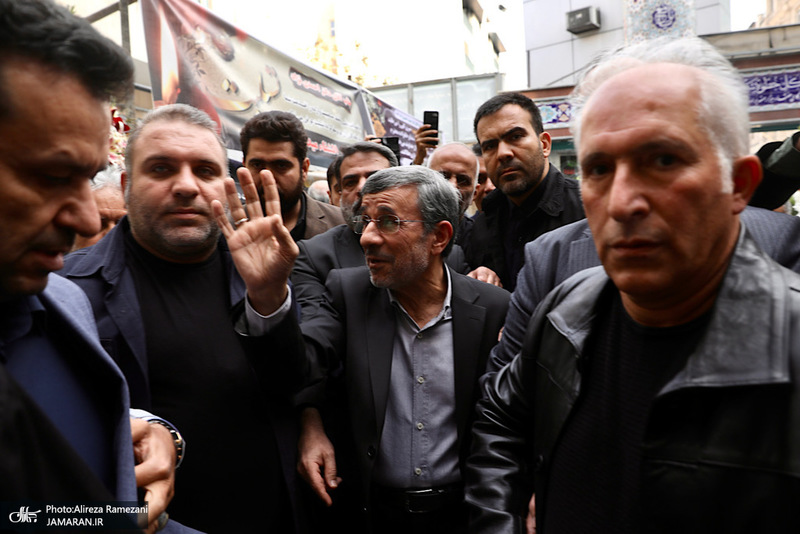 مراسم ختم خواهر محمود احمدی نژاد