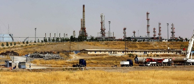 بلومبرگ: بازگشت غول‌های نفتی به عراق؛ جذابیت قراردادها در برابر مخاطرات جنگ