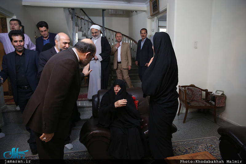 دیدار اعضای هیات رییسه و مدیران استانی دانشگاه آزاد اسلامی با خانواده مرحوم آیت الله هاشمی 