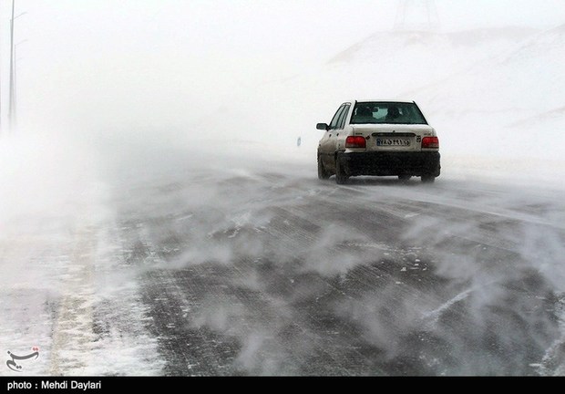 امدادرسانی به ۱۰۰۰ نفر در برف و کولاک استان قزوین