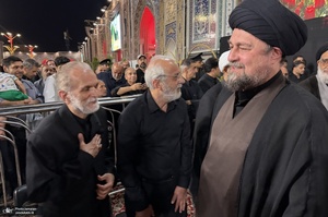 حضور آیت الله سید حسن خمینی در مراسم بزرگداشت رهبر شهید انقلاب در حرم مطهر رضوی