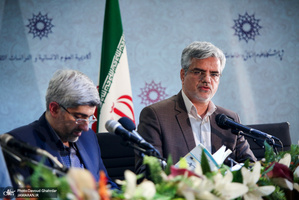 نشست چالش های انقلاب اسلامی در دهه پنجم