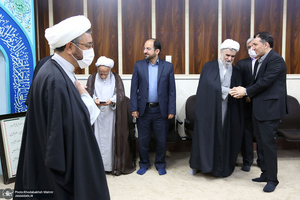 دیدار نوروزی رئیس موسسه تنظیم و نشر آثار امام خمینی (س) با کارکنان موسسه