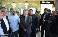 بازدید وزیر فرهنگ و ارشاد اسلامی از غرفه بین‌الملل مؤسسه تنظیم و نشر آثار امام خمینی (س) (7)