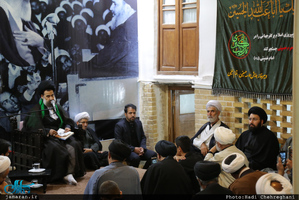 دیدار جمعی از ائمه جماعات استان قم با سید علی خمینی