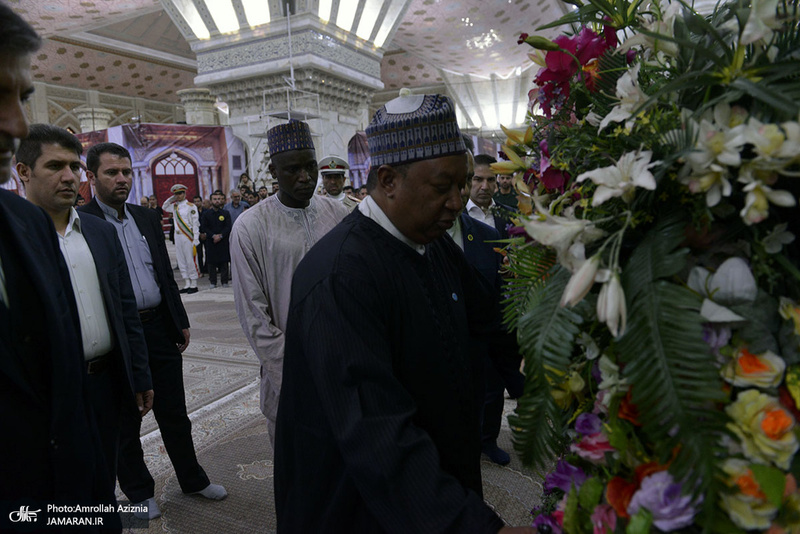 ادای احترام دبیرکل اوپک نسبت به مقام شامخ امام خمینی(س)