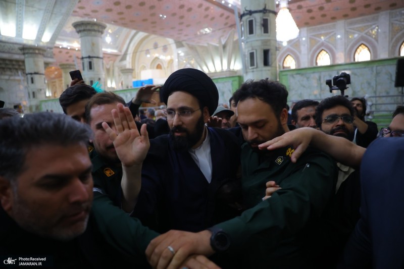 نماز ظهر و عصر روز ارتحال امام در حرم امام خمینی