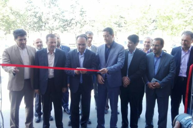 نخستین نمایشگاه دستاوردهای دستگاههای عضو ستاد احیای دریاچه ارومیه در آذربایجان غربی آغاز بکار کرد