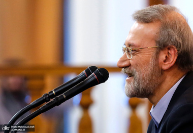 لاریجانی در نامه‌ای به روحانی عدم مغایرت ۷۳ مصوبه دولت با قوانین را تایید کرد