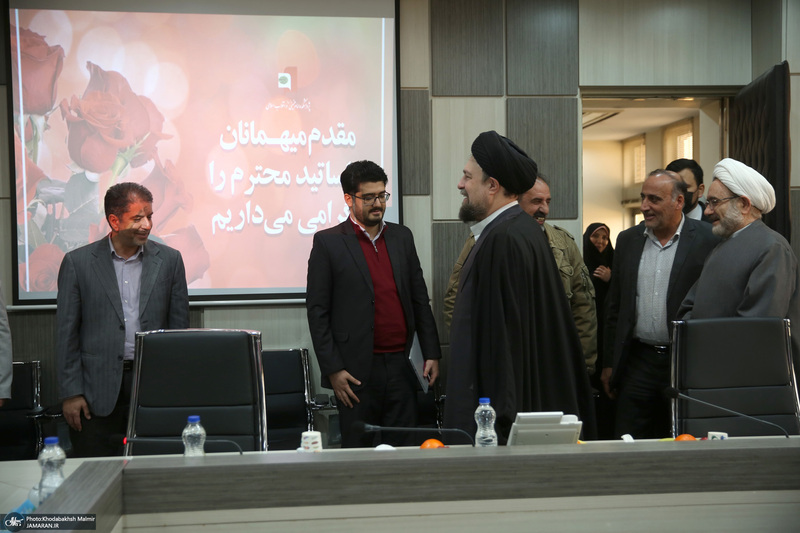 حضور سید حسن خمینی در گردهمایی علمی به مناسبت هفته پژوهش در پژوهشکده امام خمینی(س) و انقلاب اسلامی