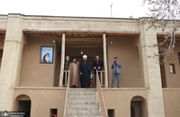 بازدید رئیس شورای سیاستگذاری ائمه جمعه از بیت و زادگاه حضرت امام خمینی (س) (4)