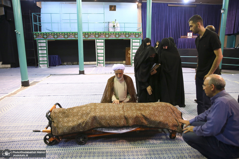 مراسم وداع با پیکر آیت الله حسن صانعی (ره) در جماران