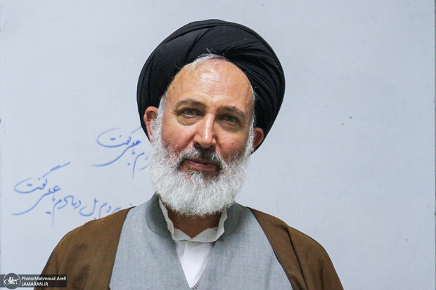 قدرتی که دیگران را می‌ترساند یا تمدنی که دیگران را شگفت‌زده می‌کند؟