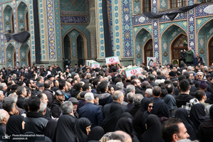 اقامه نماز سید حسن خمینی بر پیکر ٣ تن از شهدای سانحه هواپیمای اوکراینی