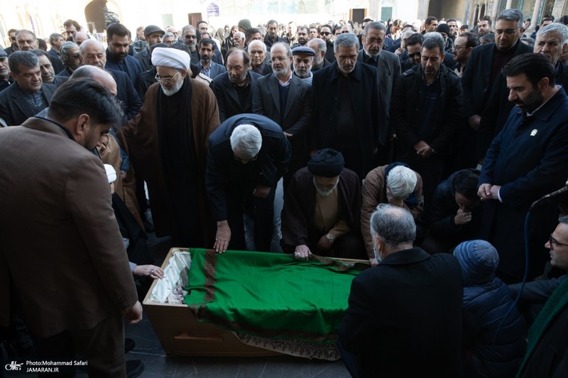 مراسم تشییع و خاکسپاری پیکر اشرف بروجردی