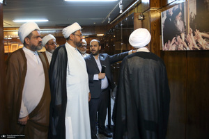 بازدید جمعی از علما کشور عراق از بیت امام خمینی (س)