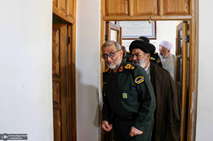 حضور جانشین فرمانده کل انتظامی کشور در  بیت و زادگاه امام خمینی