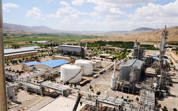 تولیدکنندگان شهرک اشتهارد از لغو قانون معافیت‌ مالیاتی گلایه دارند