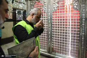 غباروبی ضریح مطهر حضرت عبدالعظیم حسنی (ع) و امام زاده حمزه (ع)