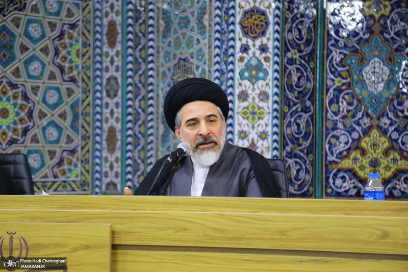 سلسله نشست های تبیین مکتب امام خمینی (س) با سخنرانی سید فرید موالی‌زاده  / موالی زاده