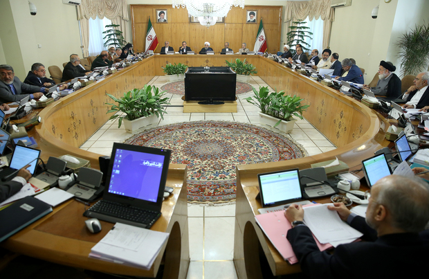 گزارش بانک مرکزی از مؤسسات مالی و اعتباری غیرمجاز در جلسه هیأت دولت بررسی شد