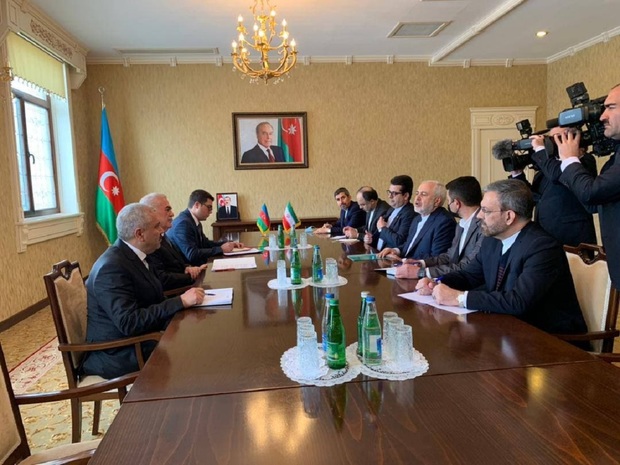 ظریف با رئیس مجلس عالی نخجوان مذاکره کرد