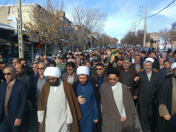 امام جمعه هشترود: حماسه 9 دی، فصلی نوین در پیوند مردم با نظام و ولایت فقیه است