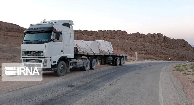 تردد شبانه خودروهای سنگین در خور و بیابانک ممنوع شد