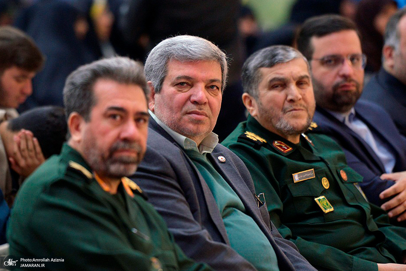 رزمایش کمک مومنانه با اهدای ۳۰۰ دستگاه ویلچر به بهزیستی در حرم امام  خمینی (س)