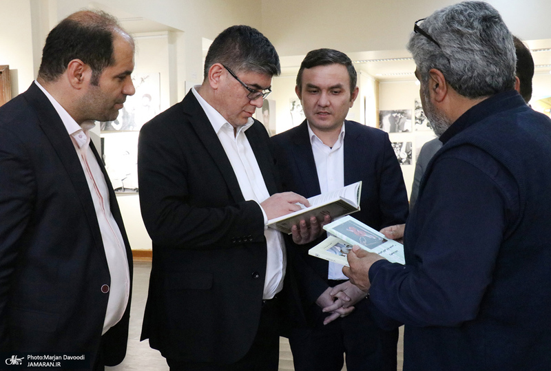 بازدید سفیر ازبکستان در ایران از بیت تاریخی امام در خمین