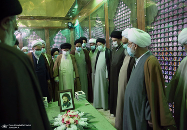 تجدید میثاق هیأت رئیسه و اعضای مجلس خبرگان رهبری با آرمان های امام خمینی(س)