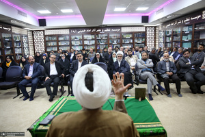 دیدار نوروزی رئیس موسسه تنظیم و نشر آثار امام خمینی (س) با کارکنان این موسسه