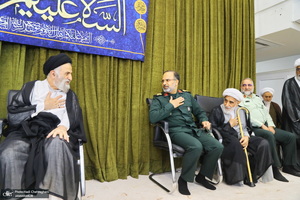 مراسم جشن عید غدیر و عمامه‌گذاری طلاب در بیت مراجع  تقلید و علما