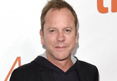 کیفر ساترلند بازیگر یک کمدی کریسمسی شد
