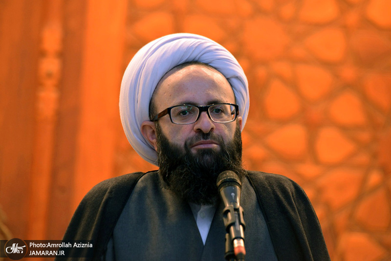 تجدید میثاق امام جمعه و مسئولین شهرستان پرند با آرمان های امام خمینی(س)