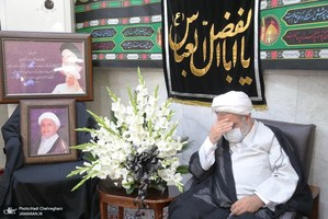 حضور مراجع و علما در بیت آیت الله العظمی صانعی(ره)-2