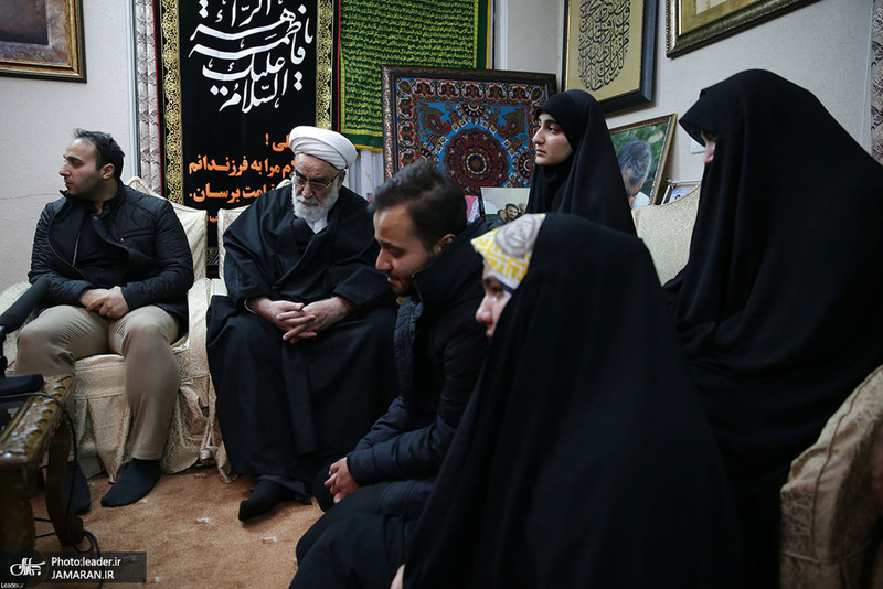 حضور رهبر معظم انقلاب اسلامی در منزل شهید حاج قاسم سلیمانی