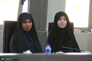 نشست صمیمانه اعضا هیات علمی پژوهشکده امام خمینی و انقلاب اسلامی با تولیت  معزز به مناسبت روز معلم