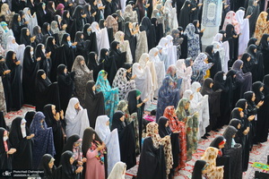 نماز عید سعید فطر در حرم مطهر حضرت معضومه (س)