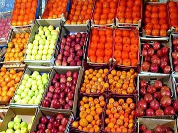 میوه شب عید در 150 غرفه بازارهای میوه و تره بار ارومیه عرضه می شود