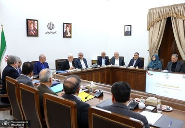 جلسه شورای اقتصاد به ریاست معاون اول رییس‌جمهور/ عارف: ظرفیت‌سازی خوبی برای تولید برق از محل نیروگاه‌های تجدیدپذیر انجام شده است/طرح جامعی برای افزایش تولید برق تهیه شود -- تصویب سرمایه‌گذاری از محل منابع داخلی برای سد و نیروگاه سمیره و چمشیر